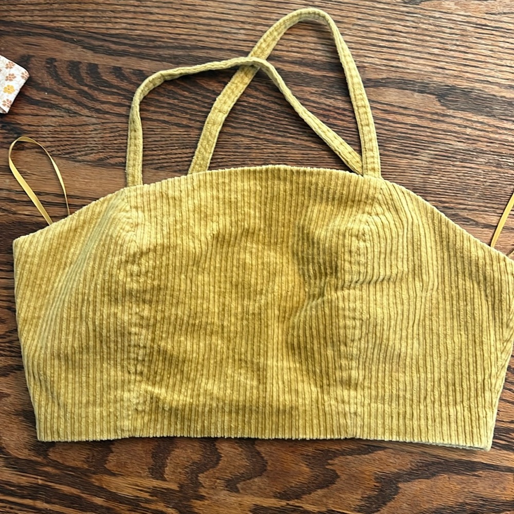 Corduroy crop top - Picture 2 of 3